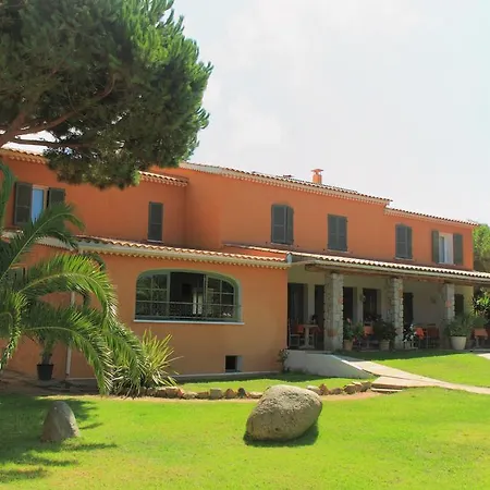 Les Lentisques 호텔 3*