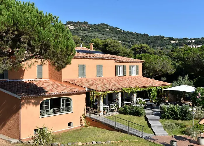 Hotel Les Lentisques 3*